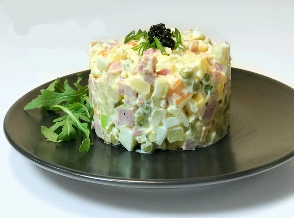 Оливье метро. Салат Оливье. Салат Оливье картинки. Salad Оливье. Французский Оливье.