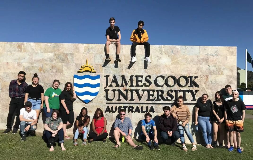 James is a university. Университет джеймса кука. университет джеймса кука в брисбене. университета джеймса кука веранда. james cook university singapore.