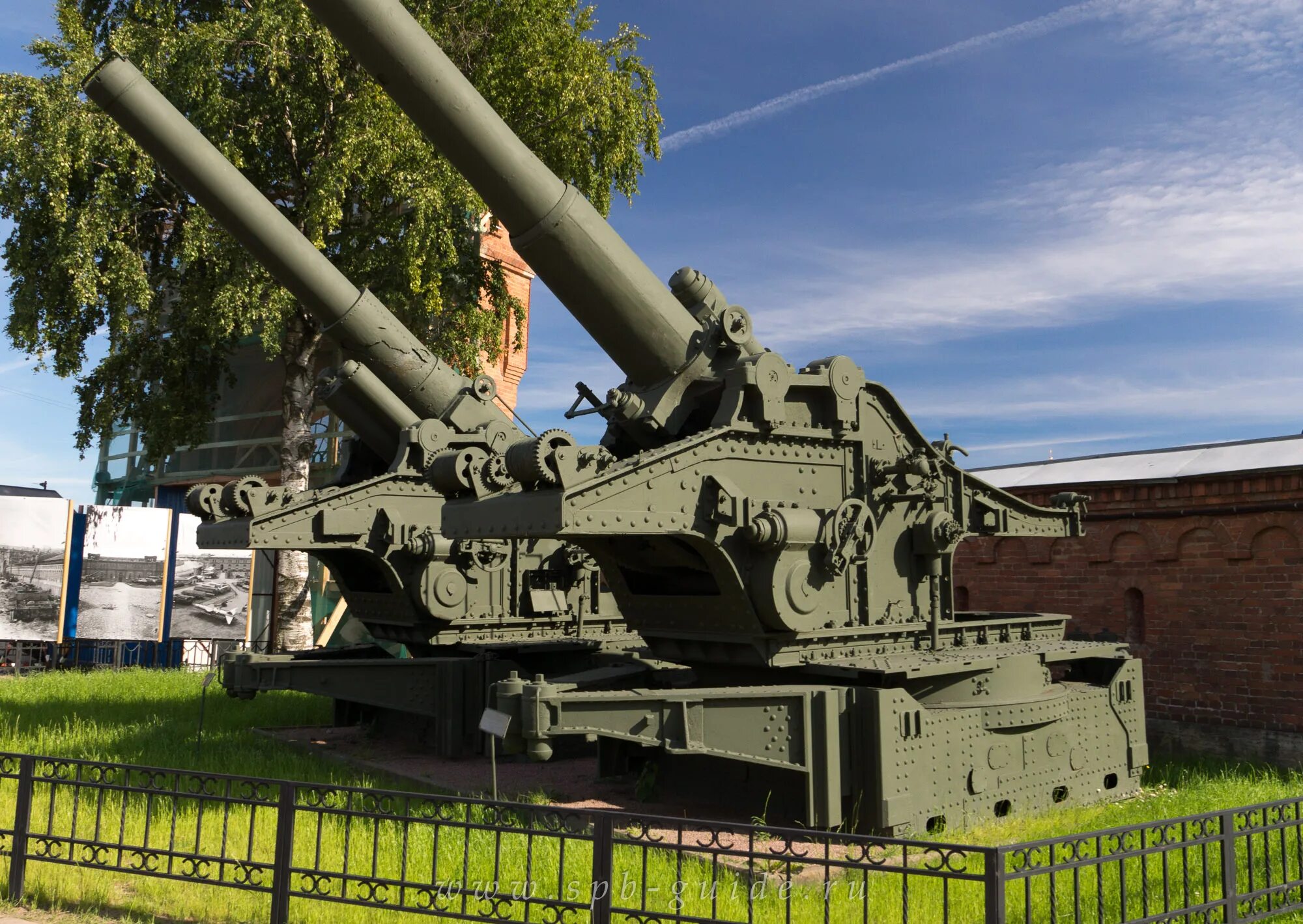 Бр-17 210-мм пушка. Гаубицы у музея артиллерии в Санкт-Петербурге. 210 Мм пушка бр 17 обр 1939 г. СПБ военно исторический музей артиллерии.