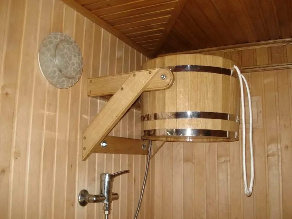 Финские общественные бани. Обливное каскад. Смеситель для душа в бане электротитан. Моечная в бане. Баня холодная вода.