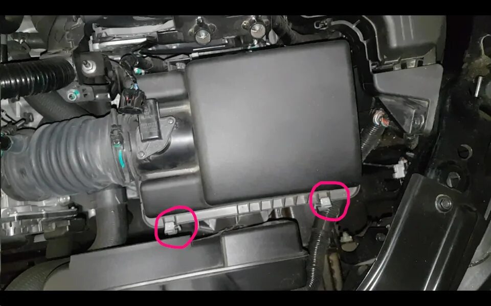 Фильтра мазда 6 gj 2.0. Воздушный фильтр мазда 6 gj 2.0 skyactiv. воздушный фильтр мазда 6 gj 2.5. мазда 6 маслоотделитель. замена воздушного фильтра мазда 6 gj 2.0.