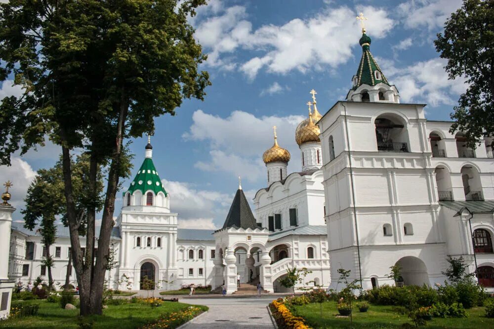 троицкий собор ипатьевского монастыря в костроме. свято-троицкий ипатьевский монастырь в костроме. кострома итальянский монастырь. ипатьевский монастырь кострома романовы. ипатьевский монастырь кострома.