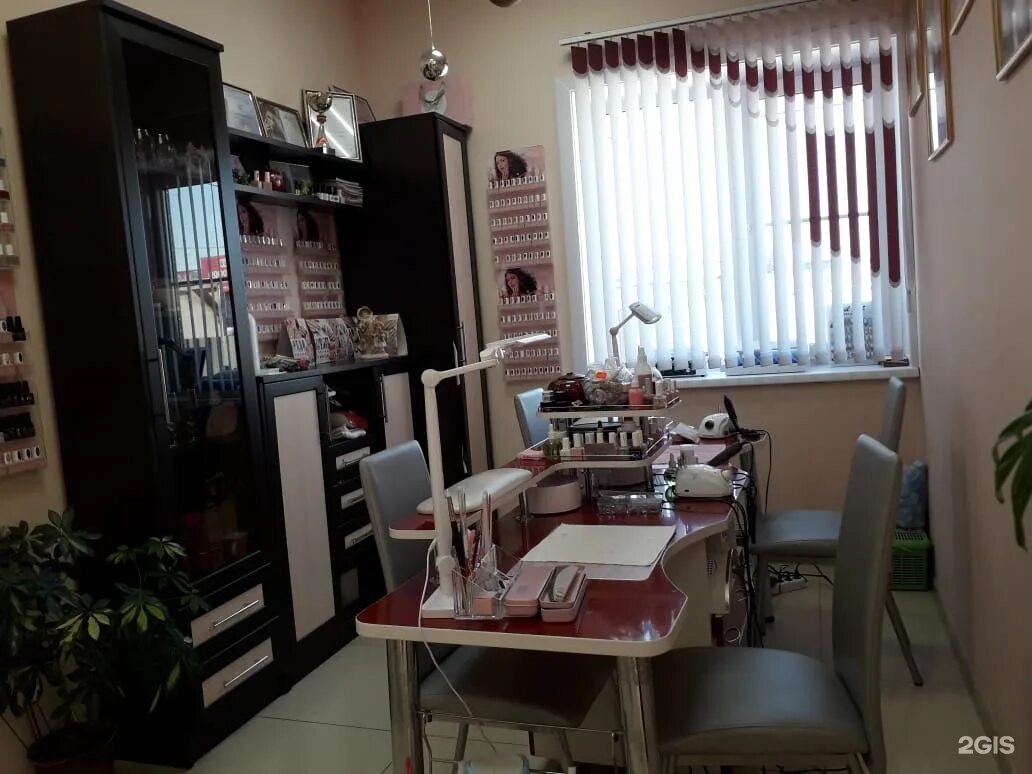 Парикмахерская камелия кунгур. Салон красоты камелия. Парикмахерская сарапул. Салон камелия. Просп.