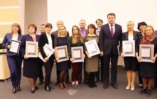 Отдел кадров в санкт петербурге. Лср екатеринбург отдел кадров. кадровые работники спб. дельрус сотрудники спб санкт петербург.