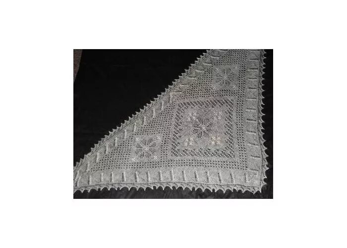 косынка из козьего пуха спицами. пуховый ажурный косынка. козий пух бактус. ажурные пуховые косынки спицами. пуховая косынка с зубчиками спицами.