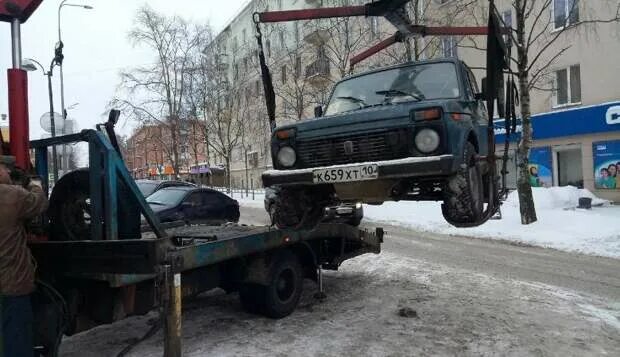 Эвакуировали инвалидную машину с инвалидного места. Объяснения инвалидную машину эвакуировали.