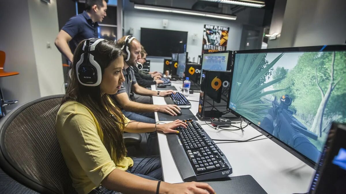 Go computer games