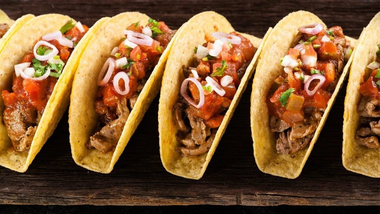 Тако или такос. Мексиканские тако (taco). Рецепт мексиканского тако. Такос мексика. Тако мексиканская кухня.