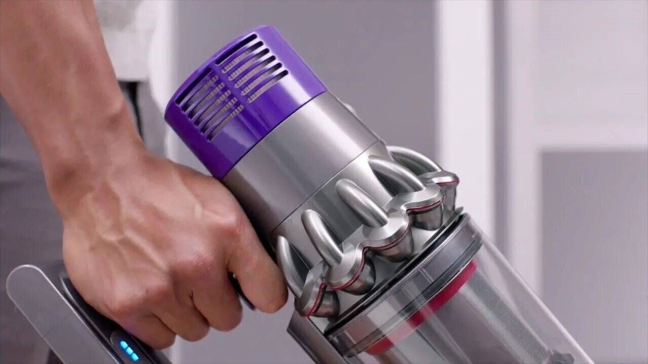 Dyson v10. Дайсон в 10 абсолют. Dyson cyclone. Пылесос dyson sv10. Пылесос dyson v10 motorhead.