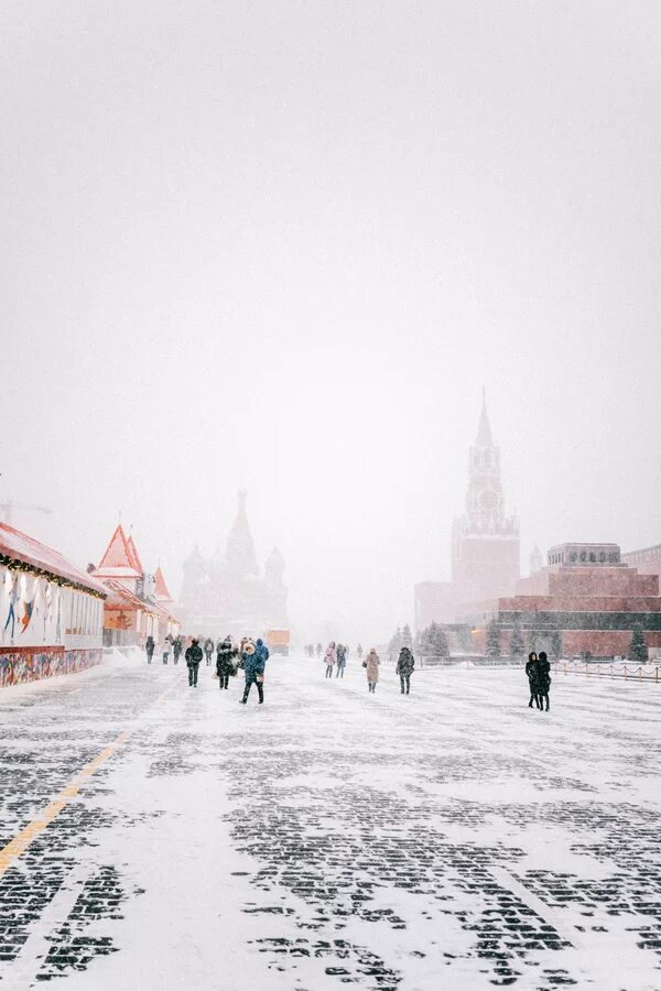 Длинная московская зима преобразившая всю