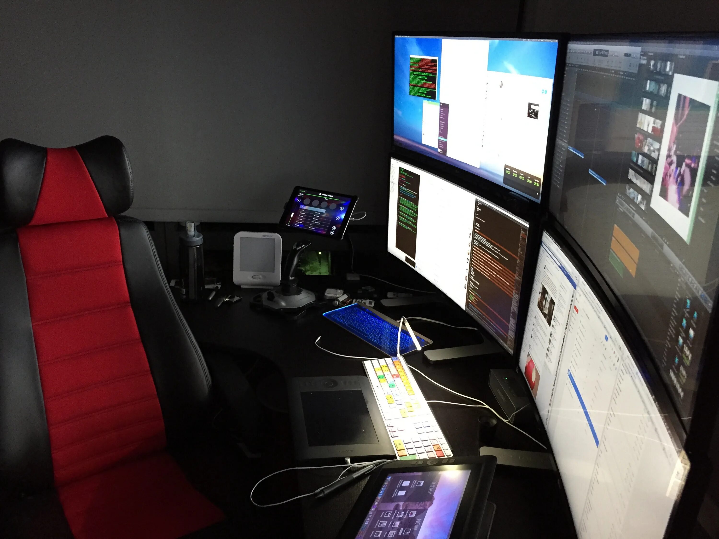 Workstation mac os. Mac pro setup. рабочая станция мак. рабочее место на 2 монитора 2025. рабочая станция professional.
