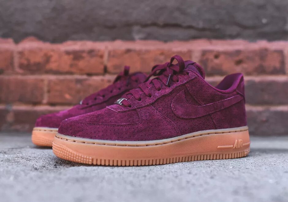 Nike Air Force 1 замшевые. Nike Air Force бархатные. Nike Air Force 1 Velvet Purple. Найк АИР Форс 1 бархатные. Найк замша