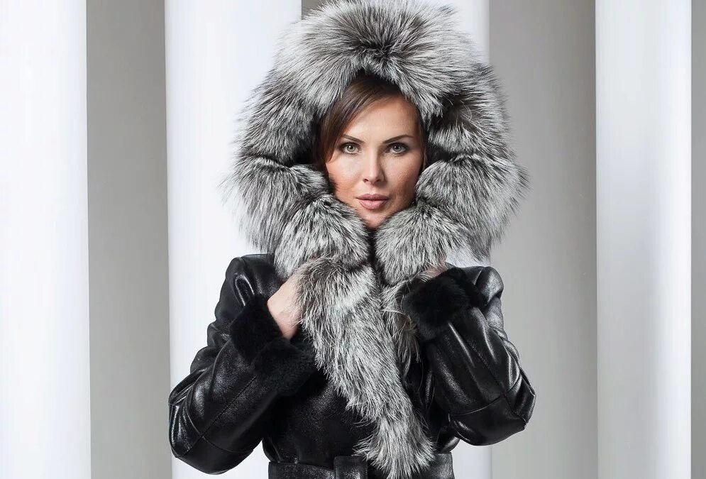 Дубленка sagitta чернобурка. Дубленка женская с чернобуркой. Дубленка с мехом женская. Дубленка женская с чернобуркой. Дубленка женская с чернобуркой.