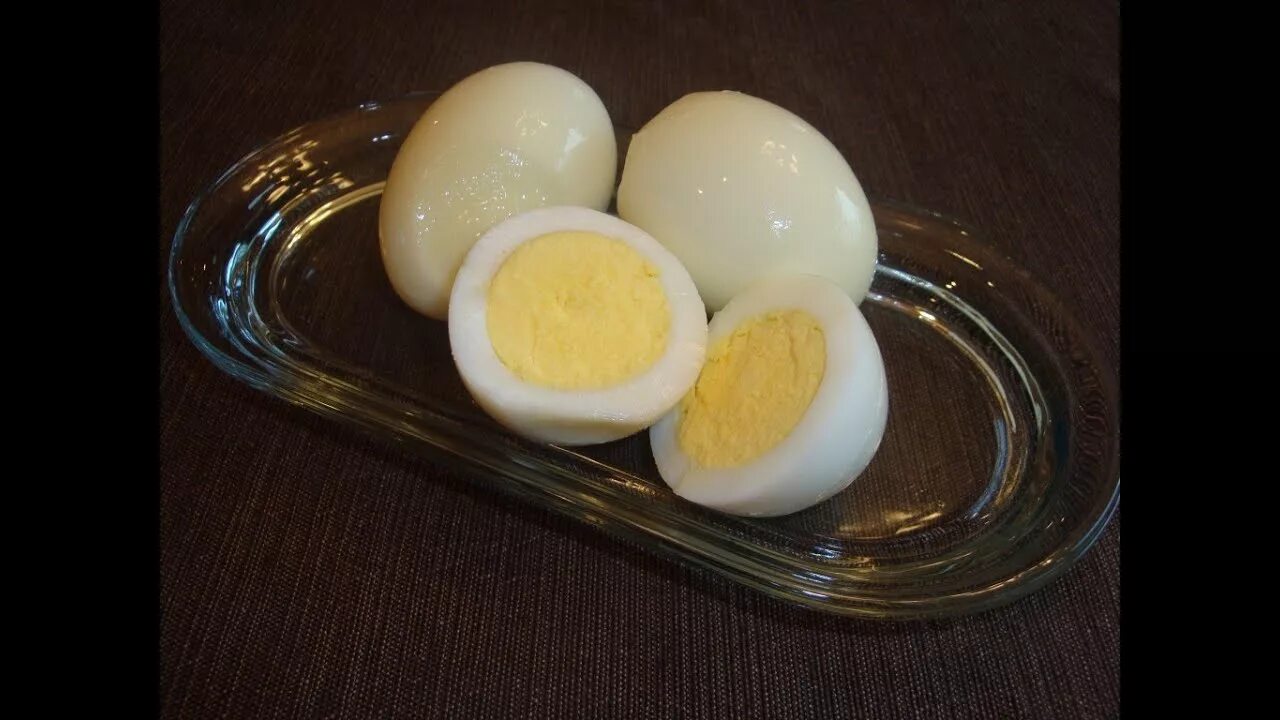 Завтрак. Яйцо куриное вареное. Первое из яиц. Суп лапша с яйцом. Утиные яйца съедобные.