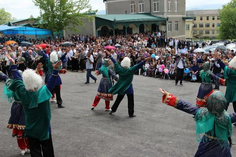 Праздник в дагестане сегодня. Праздники Дагестана. Праздники дагестанцев. Традиционные праздники Дагестана. Дагестанские праздники танцы.