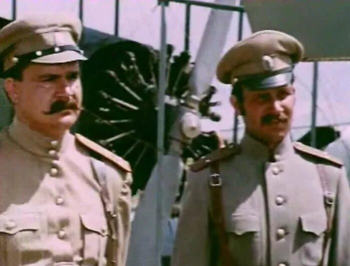 Расколотое небо отзывы. Расколотое небо 1979. аристарх ливанов расколотое небо. расколотое небо фильм 1979 кадры. расколотое небо сериал кадры.