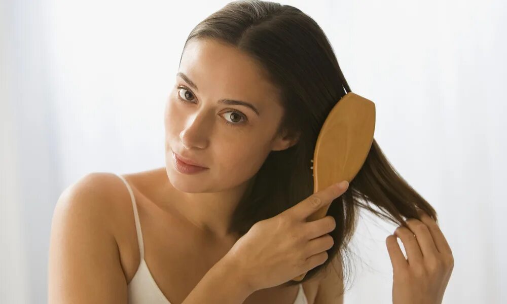 You can brush your hair with this. Brushing hair milen. Brushing hair. You can brush your hair with this. You can brush your hair with this.