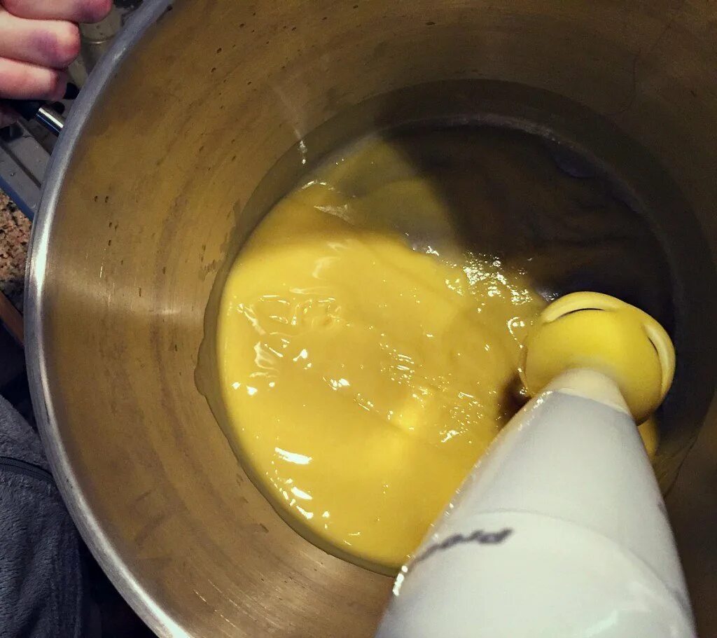 Как расплавить мыло. Как расплавить мыло. Мыловарение из мыльной основы. Как расплавить мыло. Форма для обмылков.