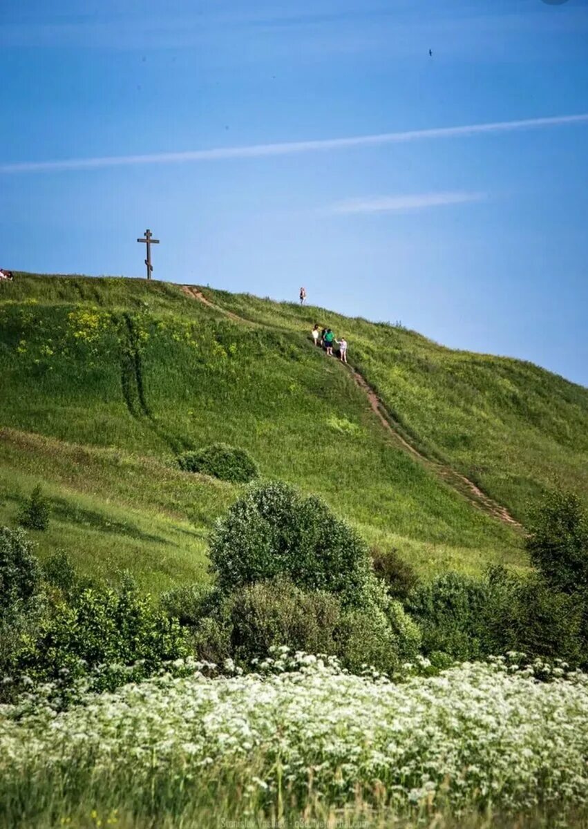 Синий камень, Александрова гора IZI Travel