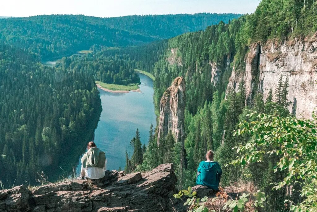 Уральские горы курорт. Усьвинские столбы и каменный город. усьвинские столбы пермский край. мутиха ветлан сплав. санатории уральские горы.
