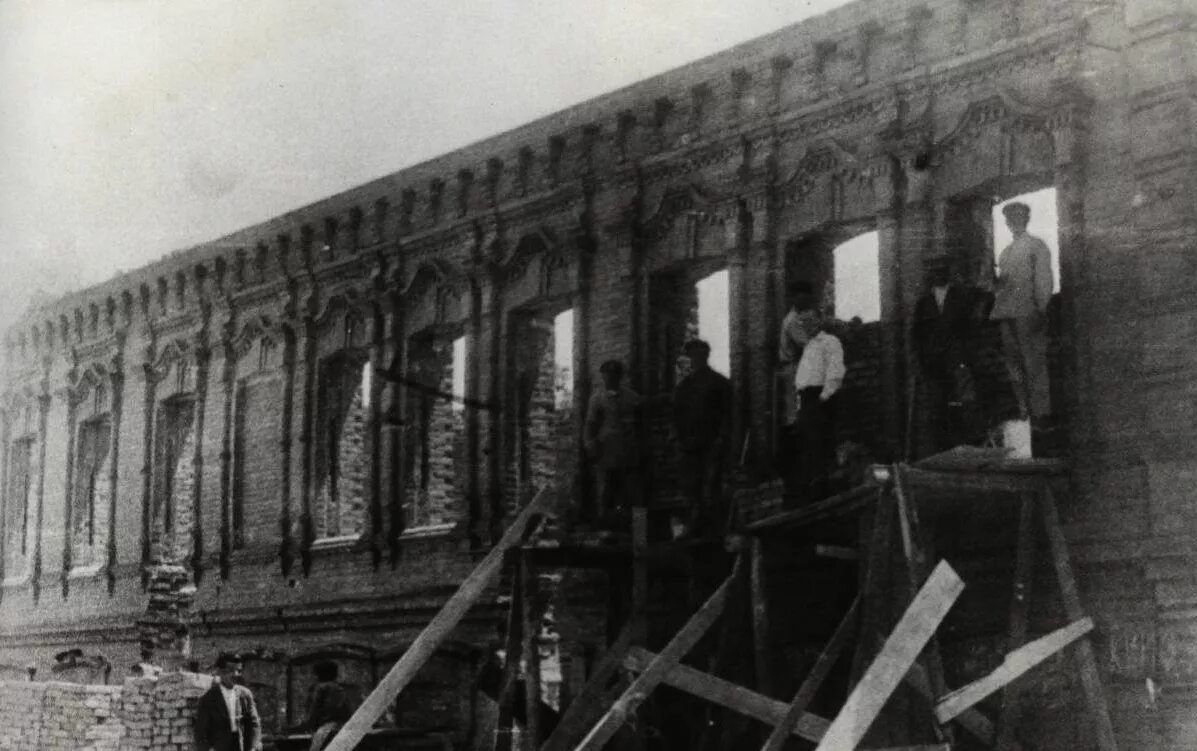 Старый город хасавюрт. Хасавюрт старые фотографии города. Слобода хасавюрт. Хасавюрт в советские годы. Кинотеатр дагестан.