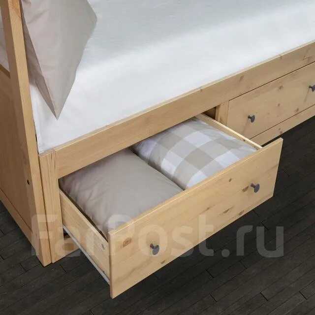 Кушетка ikea хемнэс. Кушетка 80x200. 326 74. Кровать hermes икеа. Кровать кушетка икеа.