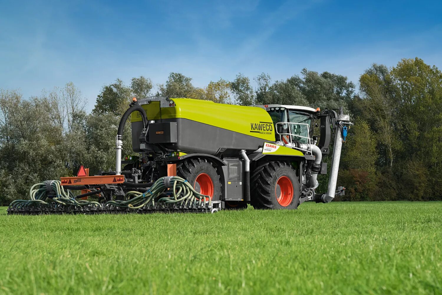Claas xerion. Claas xerion 4000 saddle trac. claas xerion 4200 saddle trac. клаас ксерион 5000. claas 4000.