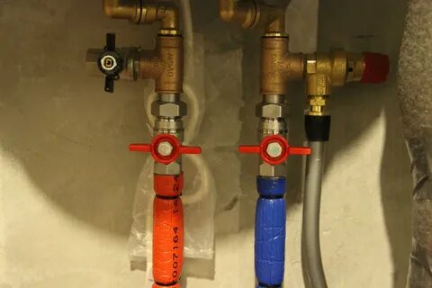 Запорное устройство в системе водоснабжения квартиры