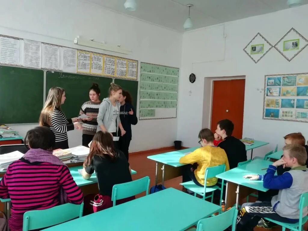 название для игр в школе. симс 4 старшая школа здание. симулятор средней школы. современные игры для детей. роботы для детей.