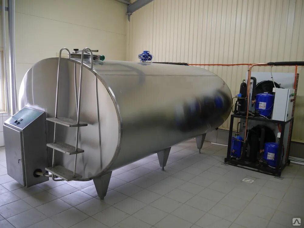 Танк-охладитель молока coldvessel m 10 000 л. Танк охладитель молока 6000л. Танк охладитель молока 5000. Танк охладитель молока закрытого типа. Танк охладитель молока 6000л.