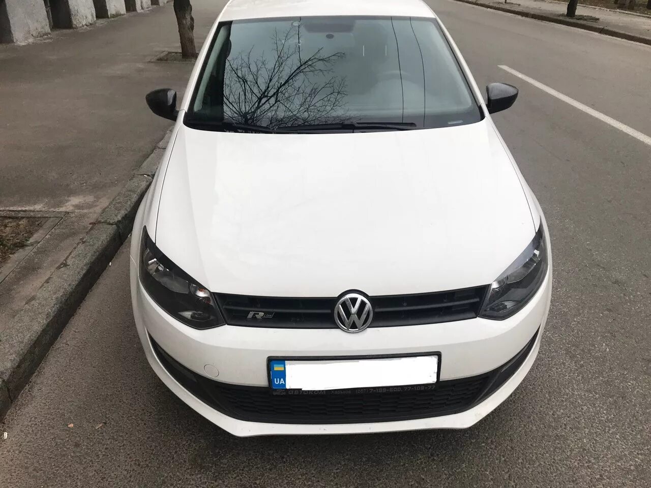 VW Polo 2013 черные зеркала. VW Polo карбон. Зеркало левое VW Polo sedan. Зеркало наружнее левое Фольксваген поло седан. Купить зеркало на фольксваген поло