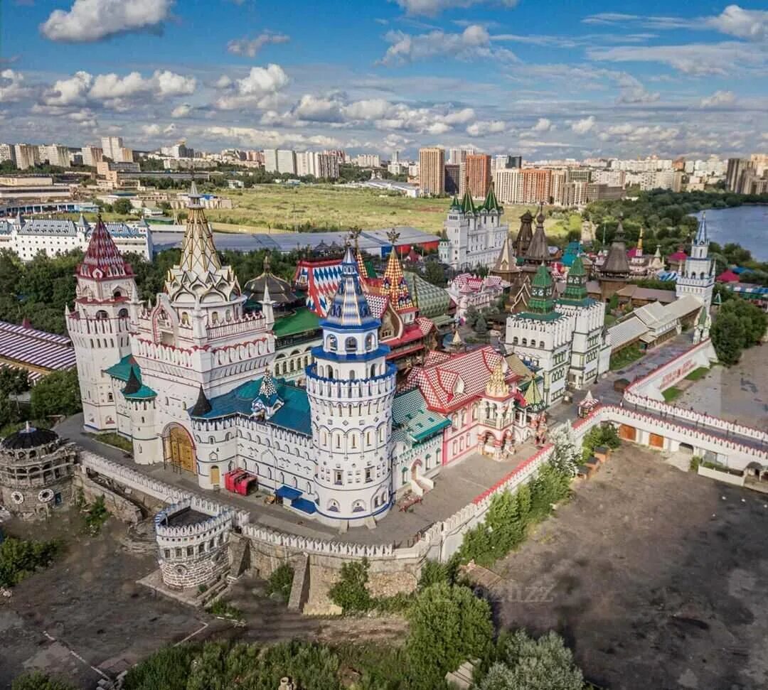 Район куда сходить. Измайловский Кремль. Кремль в Измайлово, Москва. Парк Измайлово Кремль. Измайловский замок в Москве.