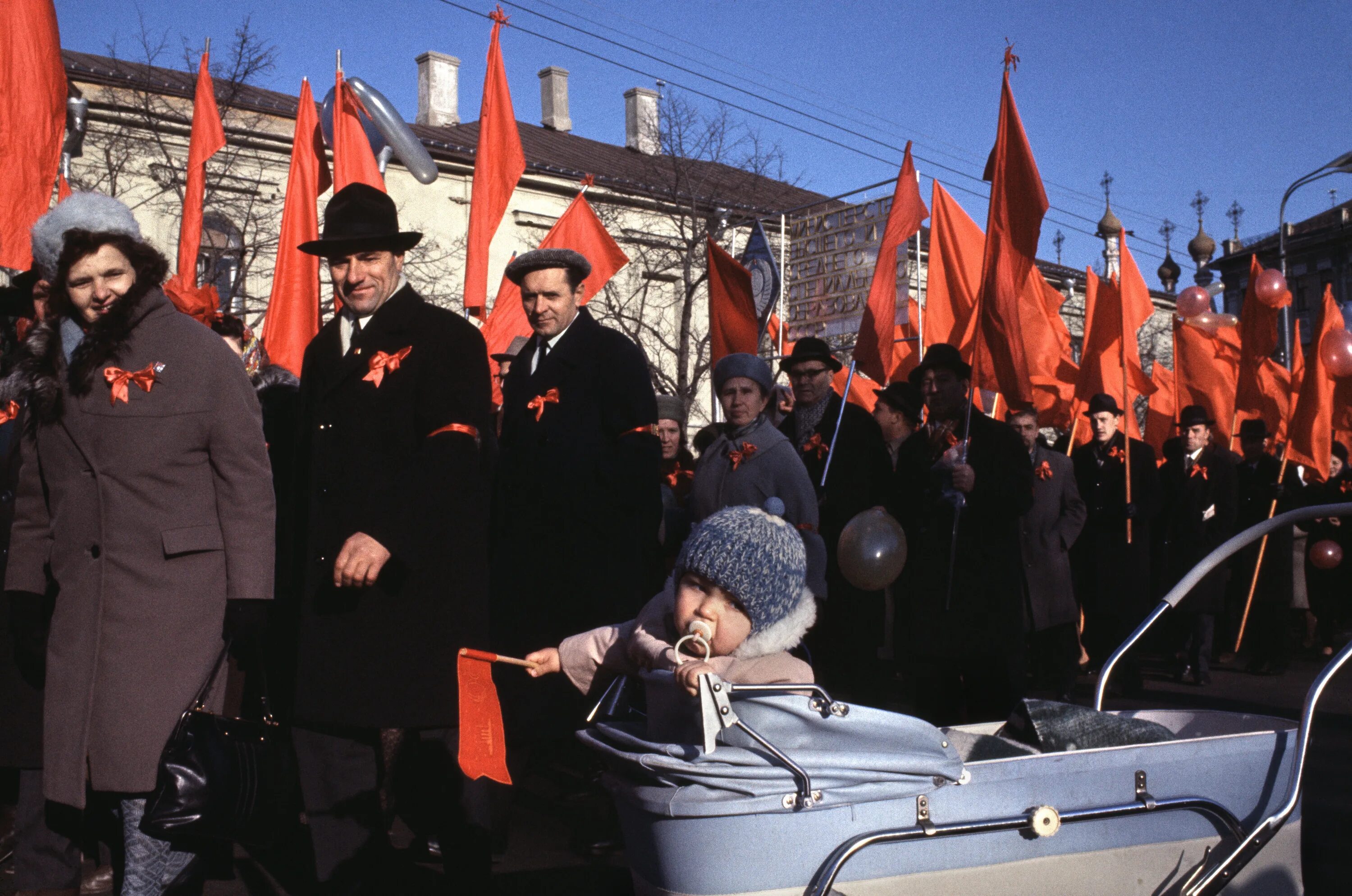 Демонстрации в день Октябрьской революции 1967 Москва. Парад Октябрьской революции СССР. Демонстрация 7 ноября в СССР. Празднование Октябрьской революции в СССР. Советский союз 7 ноября