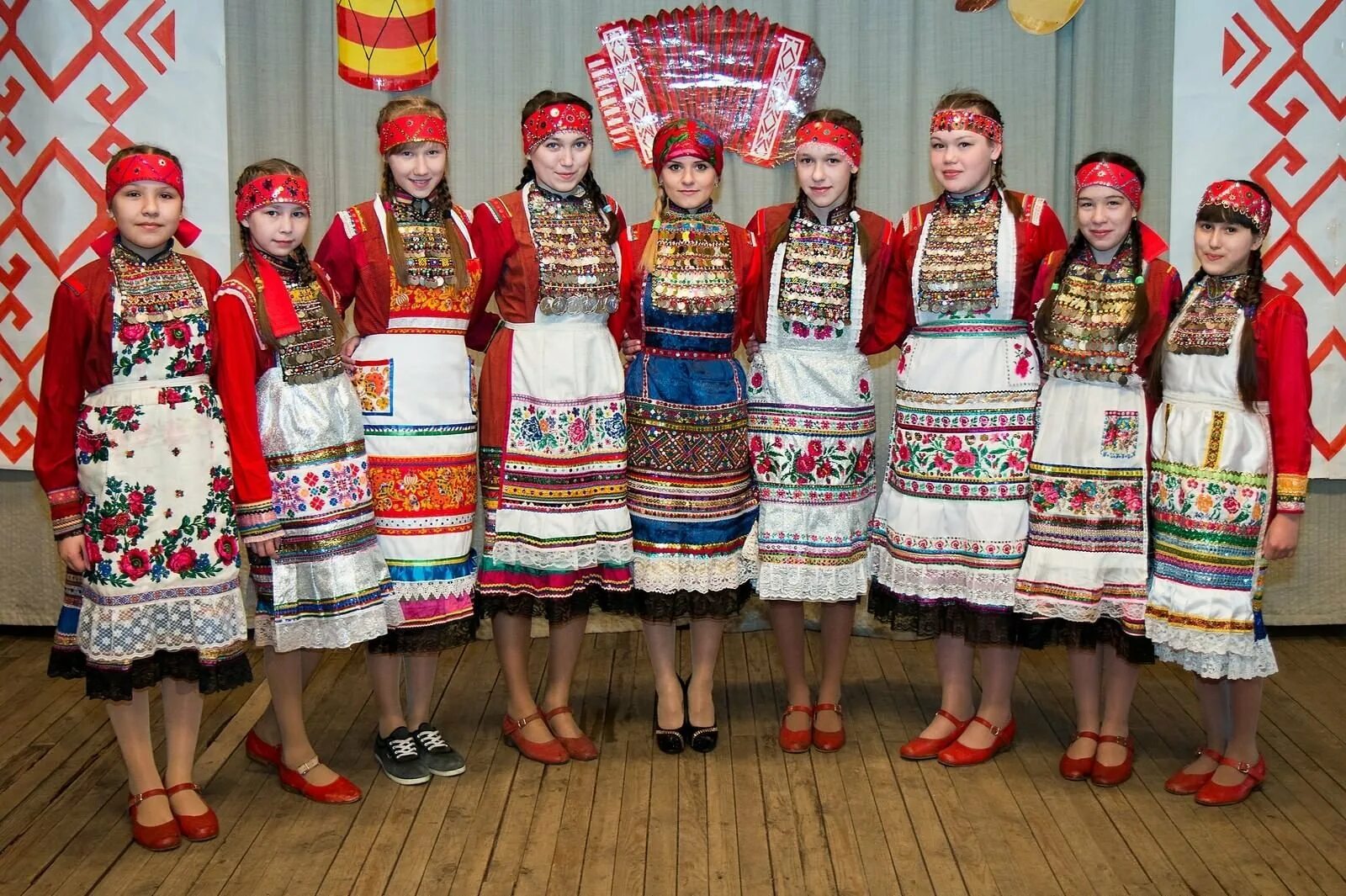 элементы чувашского костюма. чувашский национальный костюм низовых чувашей. шупар национальный чувашский костюм. элементы чувашского костюма. чувашский костюм.