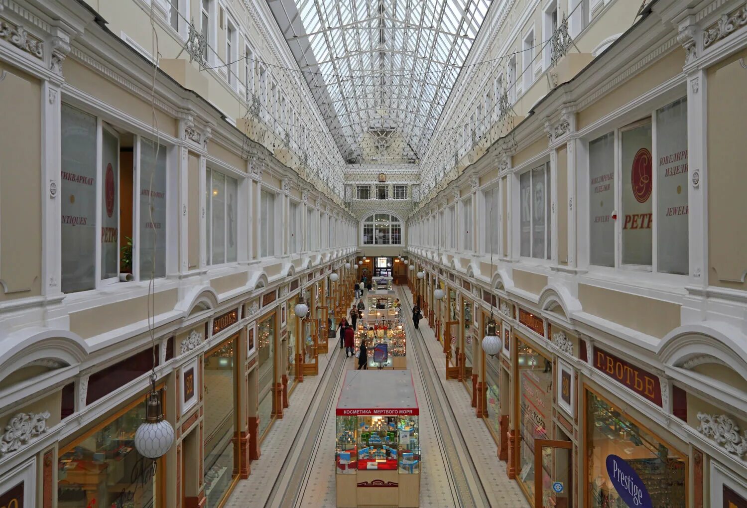 Пассаж салон. Торговый дом Пассаж Санкт-Петербург. Пассаж в СПБ на Невском. ТЦ Пассаж СПБ.