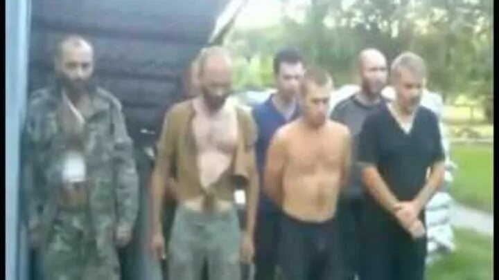 Камуфляж российского военнослужащего. Интервью золкина с пленными российскими. Львовский еврейский погром 1941. Львовский погром 1941 года. Армянские солдаты в плену.