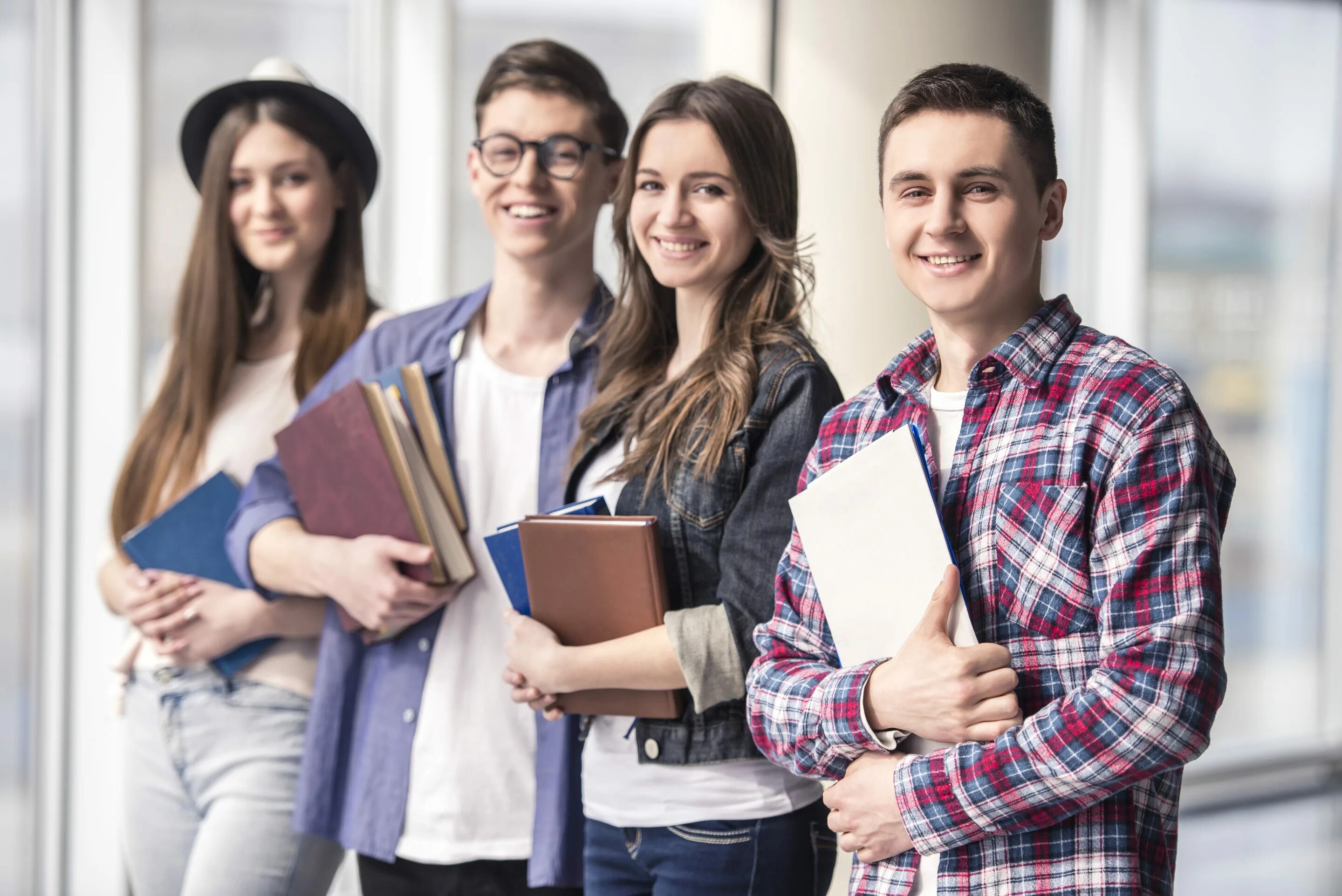 The students decided. Современный студент. Студенты в вузе. Университет студенты. Красивый студент.