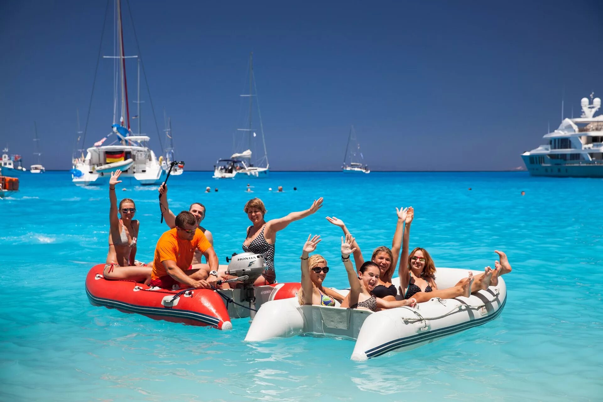 туристы в турции. экскурсионные туры на море. пляжный туризм. пунта кана райские пляжи. отдых море экскурсии.