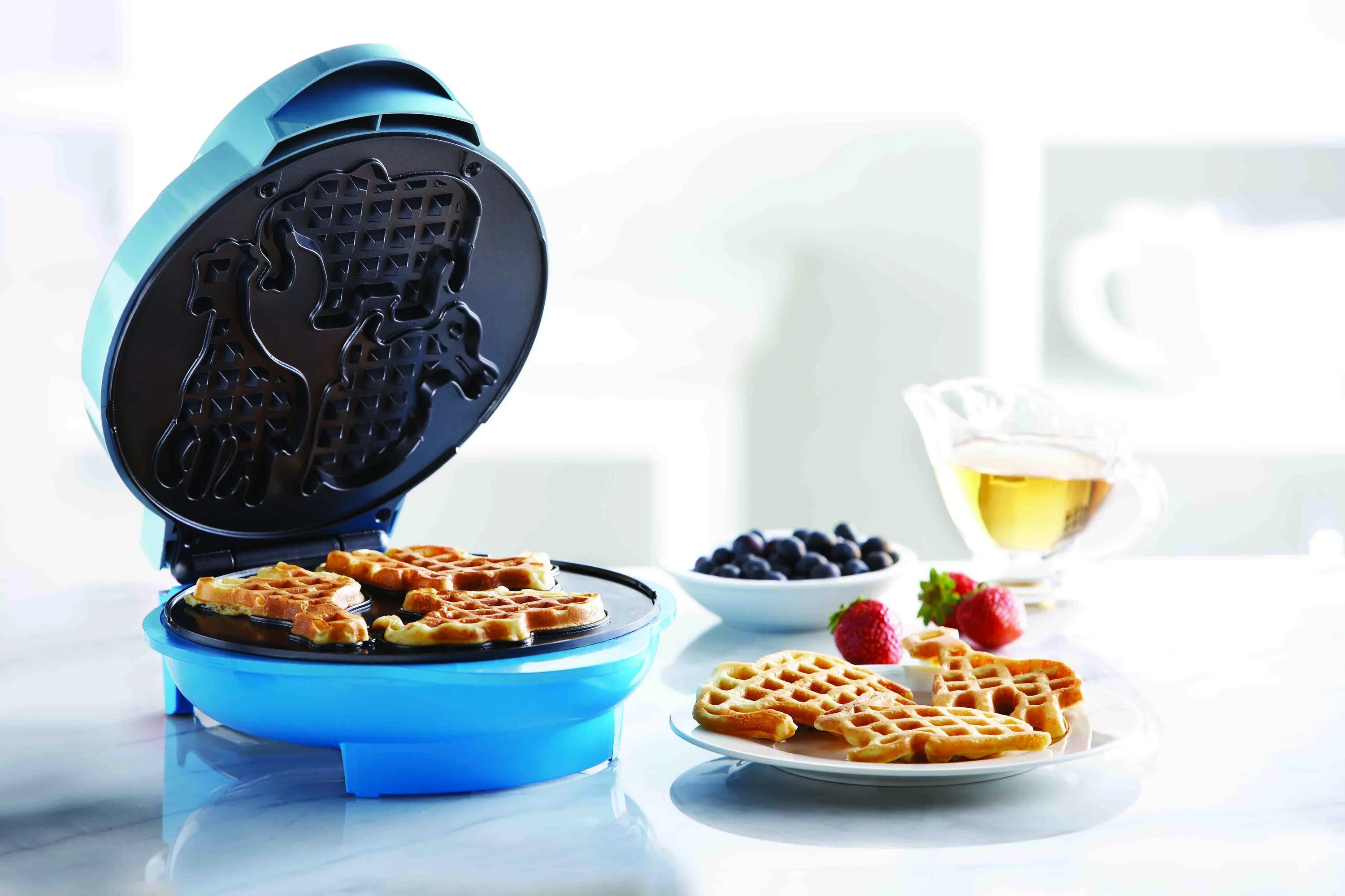 Waffle maker's. Электровафельница ISOTTCOM Waffle maker. Вафельница в форме животных. Snowman Waffle maker. Jardeko Waffle maker размер.