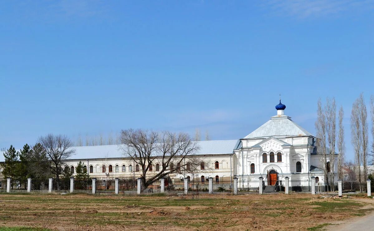 свято-вознесенский дубовский монастырь. монастырь в дубовке волгоградской области. дубовский монастырь волгоградской. свято-вознесенский дубовский монастырь дубовка. свято-вознесенский женский монастырь дубовка волгоградская область.