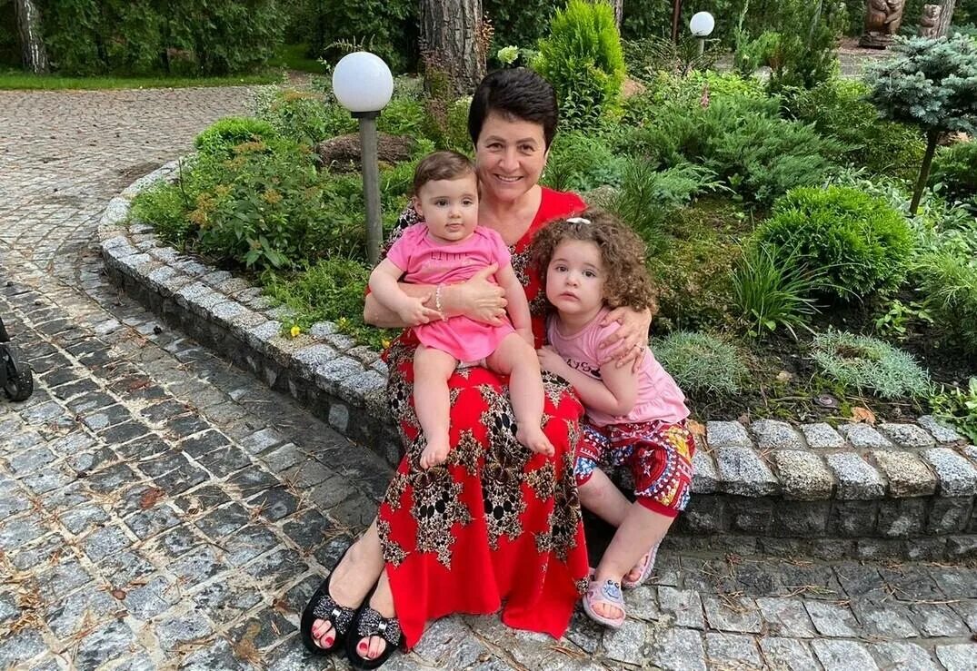 ирина млодик виторган. эммануил виторган с дочками. виторган и ирина млодик дети. эммануил виторган 2021. тамара румянцева-виторган.