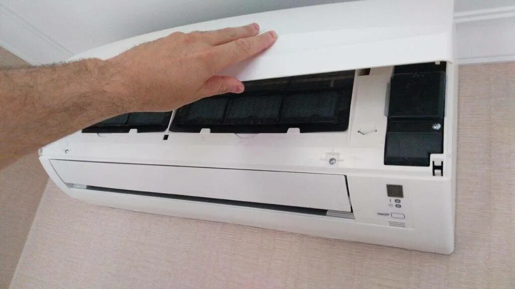 Ремонт daikin. Наружный вид кондиционера дайкин09. Daikin fwe04ctw. Ремонт кондиционеров дайкин. Ремонт daikin.