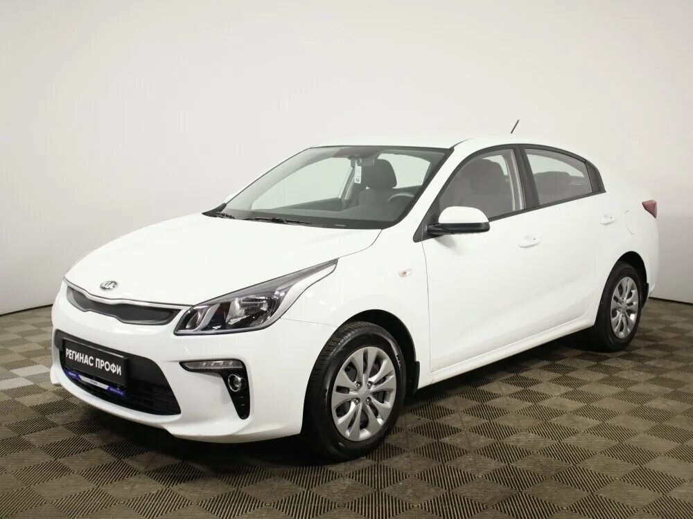 Kia Rio 2017 седан белая. Киа Рио 2017 белая седан. Киа Рио 2017 года белая. Киа Рио 4 2017 белый. Купить киа рио 4 поколения