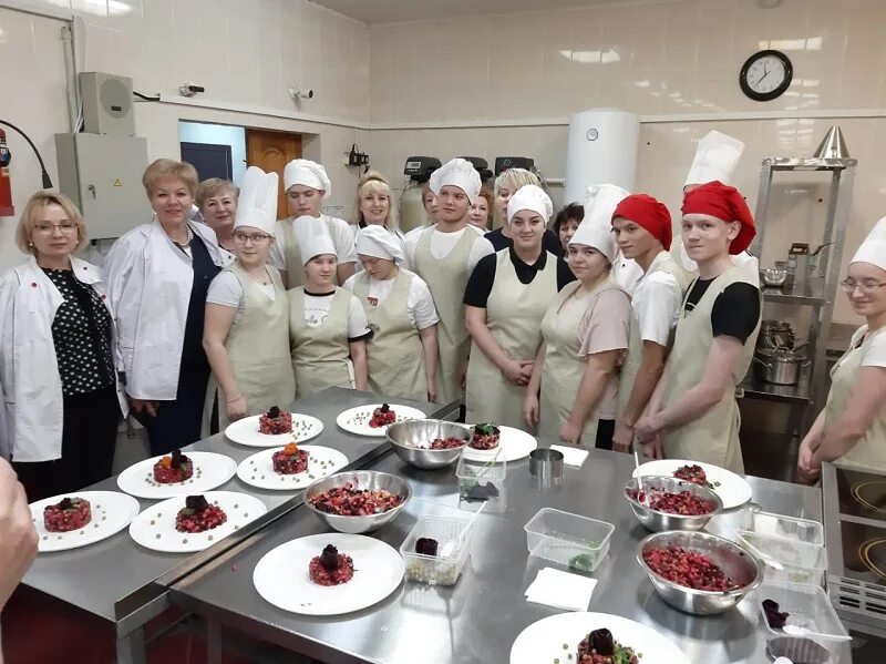 Работа повара в дмитрове. Кулинарное училище. техникум дмитров. номер колледжа дмитров 20. пту в дмитрове.