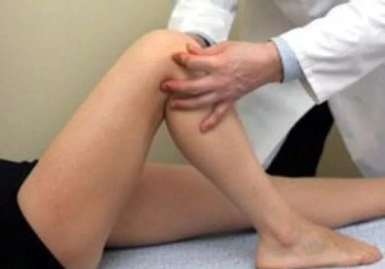 Артроз коленного сустава самомассаж. Массаж коленного сустава. Самомассаж коленного сустава при гонартрозе.