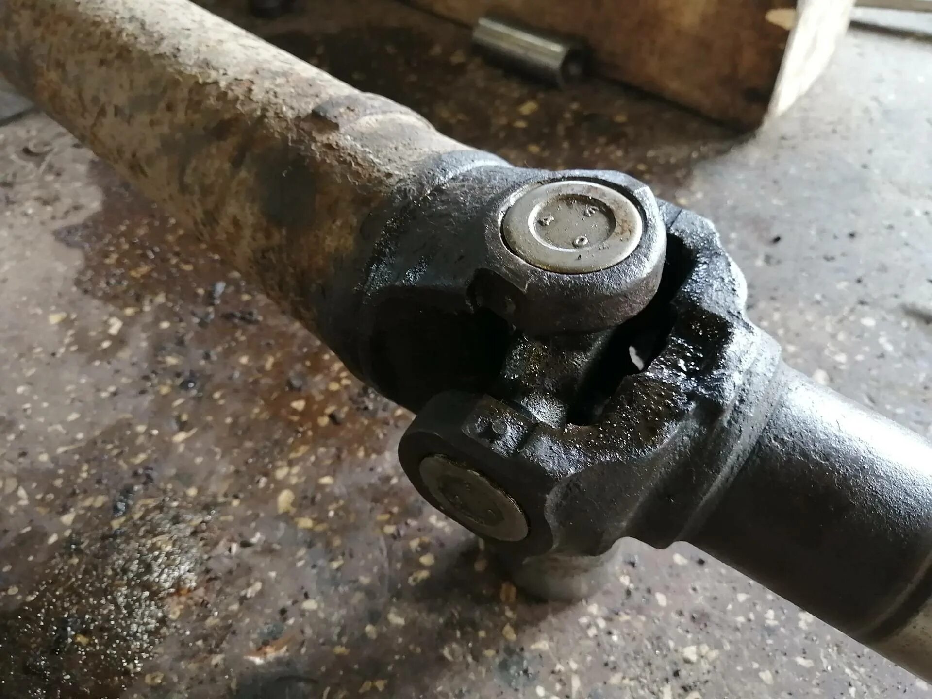 Крестовина карданного вала ремкомплект. Карданный вал ваз 2107 крестовина. Крестовина карданного вала (pr532201800). Крестовина кардана ваз 2107. Стопорные кольца крестовины карданного вала ваз.