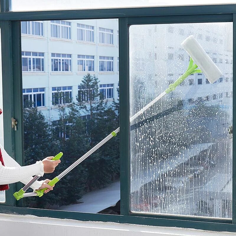 Чем отмыть стекла на окнах. Для мытья окон приспособление. Мойка окон. Щетка для мытья окон. Швабра для окон.