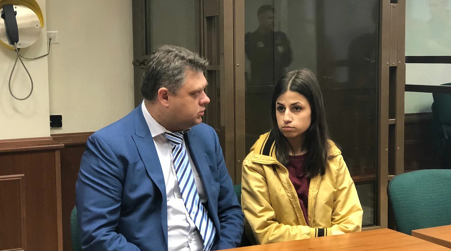 сестры хачатурян ангелина. адвокат сестер хачатурян алексей липцер. кристина ангелина и мария хачатурян. сестры хачатурян 2021. кристина ангелина и мария хачатурян.