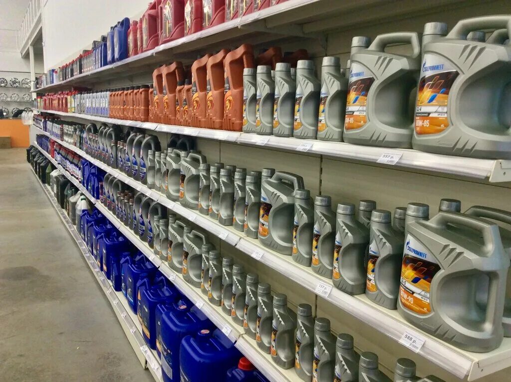 ассортимент автомагазина. магазин автомобильных аксессуаров. автомакс иваново. ассортимент автомагазина. автотовары выкладка.