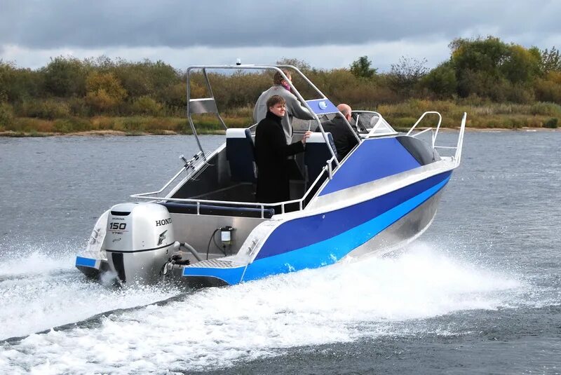 Комбинированная лодка. Windboat 66. Windboat 490. Алюминиевые лодки для рыбалки Windboat. Комбинированные катера алюминий пластик.